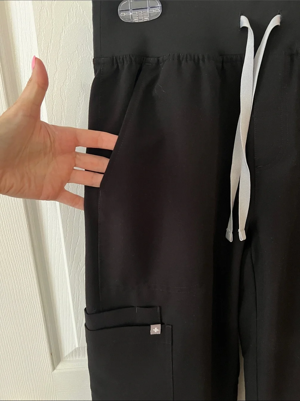 Figs Women's Black Wide-Leg Drawstring Joggers - Picture 3 of 6